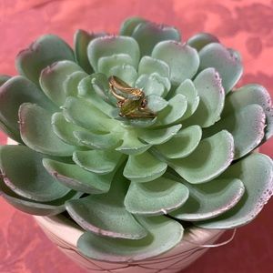 Vintage 10k gold peridot ring